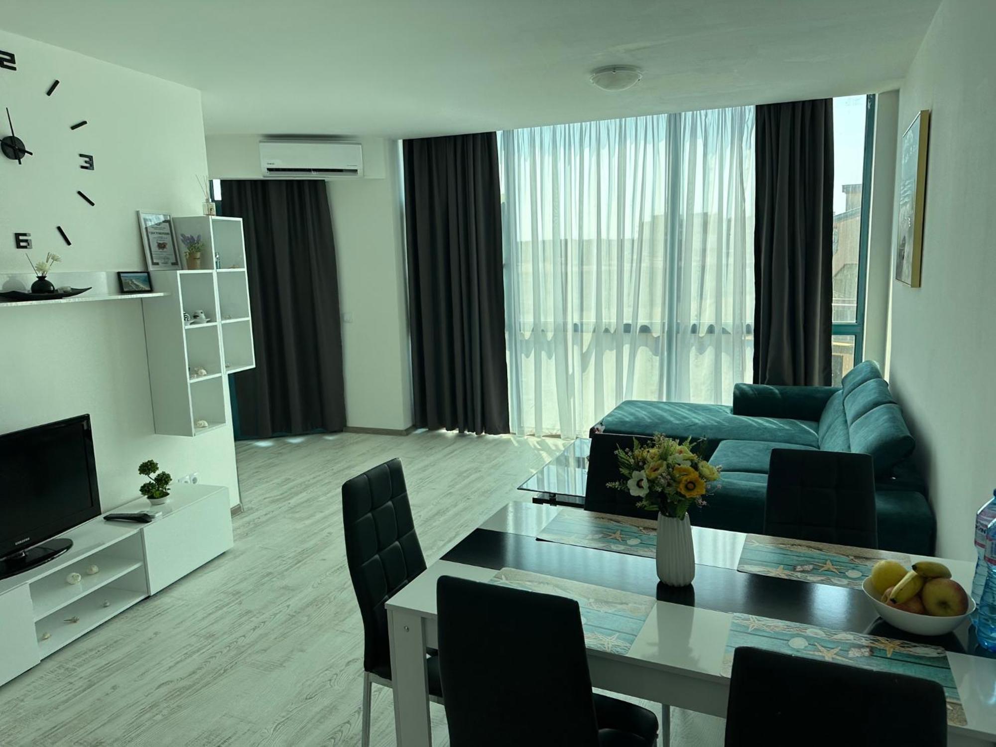 Spacious And Cozy Apartment In Complex Del Sol Primorsko Luaran gambar